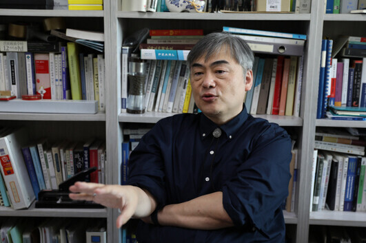 Shin Young-jeon, a professor of medicine at Hanyang University (Chang Chul-kyu/The Hankyoreh)