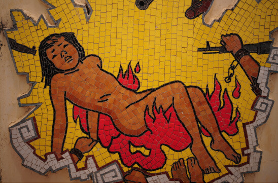 A mosaic commemorating the 1966 massacre in Binh Din Village. The mosaic depicts a scene from the massacre of civilians by South Korean troops. (provided by Ku Su-jeong)