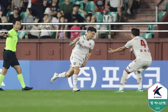 ‘윌리안 멀티골' 수원, 포항 상대 5골 폭발…시즌 첫…