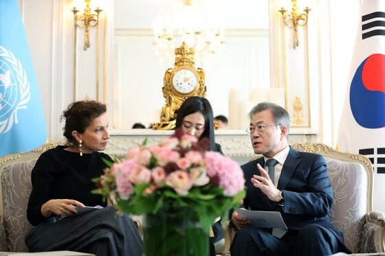 South Korean President Moon Jae-in meets with UNESCO Director-General Audrey Azoulay at Hotel Plaza Athenee in Paris on Oct. 16.