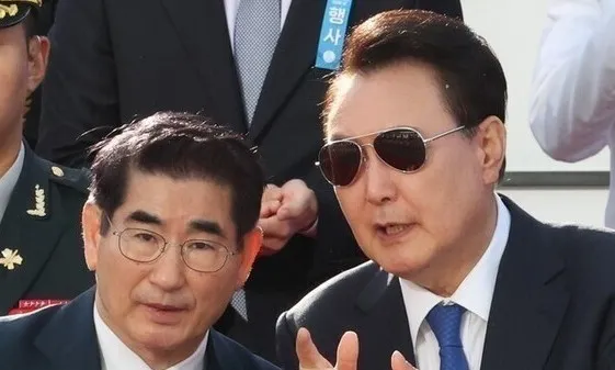 특검, 윤석열 ‘이적죄’ 기소…“계엄 목적으로 남북 충돌 위험 키워”