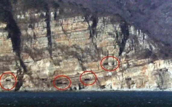 located on the Jangdan Peninsula.
