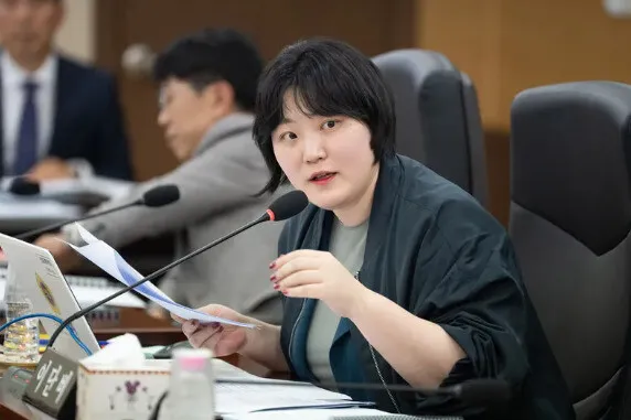 ‘막말’ 논란 이단비 의원에 경고 징계…“솜방망이, 가…