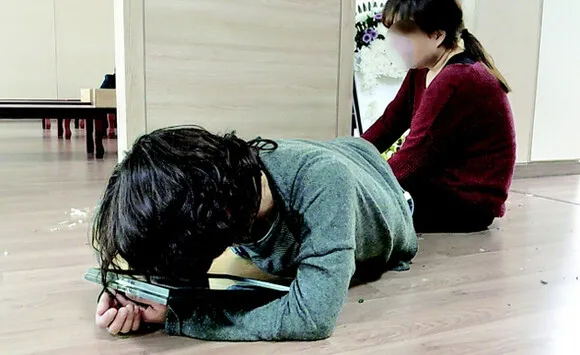  who committed suicide by jumping from a building in Gyeongsan