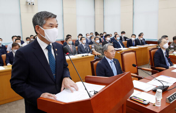 South Korean Defense Minister Jeong Kyeong-doo speaks during a plenary session of the National Assembly’s Defense Committee in Seoul on June 22. (Yonhap News)
