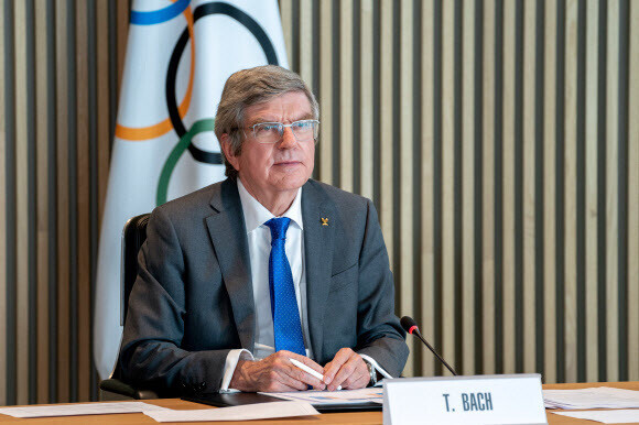 IOC President Thomas Bach attends a meeting of the IOC Executive Board virtually from Lausanne, Switzerland, on Feb. 24. (AFP/Yonhap News)
