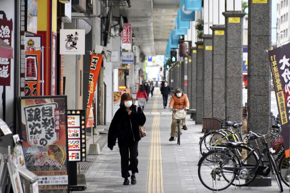 일본 코로나 신규확진 6천명 돌파…일주일 새12배로 확대