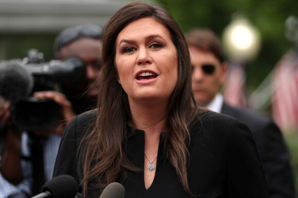 White House Press Secretary Sarah Sanders addresses reporters at the White House on May 8. (Reuters/Yonhap News)