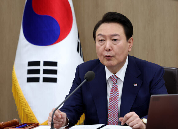 President Yoon Suk-yeol speaks at a Cabinet meeting held on March 7 at the presidential office in Yongsan. (Yonhap)