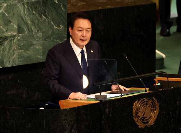 President Yoon Suk-yeol delivers an address at the UN General Assembly in New York on Sept. 20. (Yonhap)
