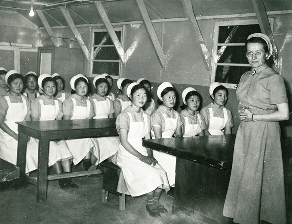 An image of German medical support staff during the Korean War. (provided by the Ministry of National Defense)