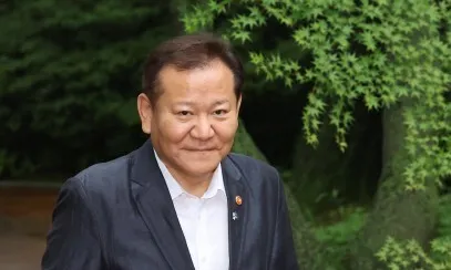 [속보] 내란 특검, 이상민 자택 압수수색…언론사 단전…