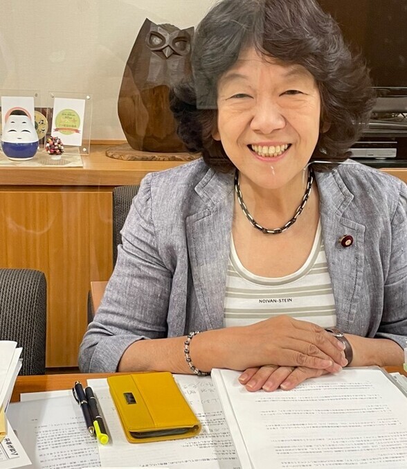 Tomoko Abe, a Japanese lawmaker, speaks to the Hankyoreh. (Kim So-youn/The Hankyoreh)