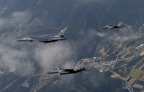 US B-1B strategic bombers escorted by South Korean F-15 fighter jets fly above South Korea on Sep. 21