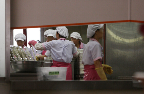 지난 8월18일 찾아간 경남도청 구내식당. 이곳에서 만난 식당 직원 A씨는 “(김 전 지사의 집에서) 밥하고 청소하고 그랬다”고 말했다. 한겨레21 정용일 기자