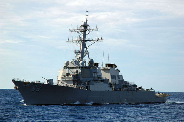 the Benfold is the 15th of 35 planned Arleigh Burke-class guided missile destroyers. She joined the U.S. Pacific Fleet for service on 30 March 1996. A US Navy guided-missile destroyer equipped with the AEGIS air-defense system and the Mark-41 Vertical Launch System for multiple types of guided missiles