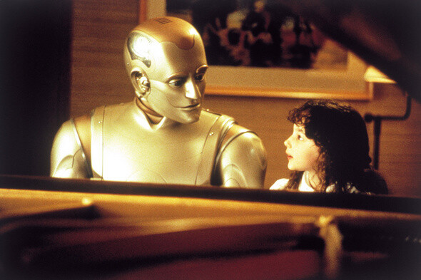 영화 <바이센테니얼맨>에서 로봇과 인간은 서로의 감정을 교류한다. 인간은 기술을 만들었지만, 이제 기술은 인간의 의지와 상관없이 자율적으로 진화한다. 영화에서나 가능했던 상상이 어쩌면 현실이 될지 모른다. 한겨레 자료사진