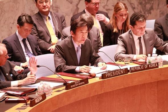  May 7. Yun stressed international sanctions as a way of punishing North Korea if it goes ahead with a fourth nuclear test. (provided by the Ministry of Foreign Affairs)
