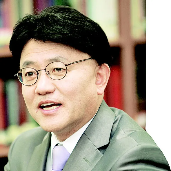 [사설 속으로] 한겨레·중앙일보, 한·미동맹 사설 비교해보기
