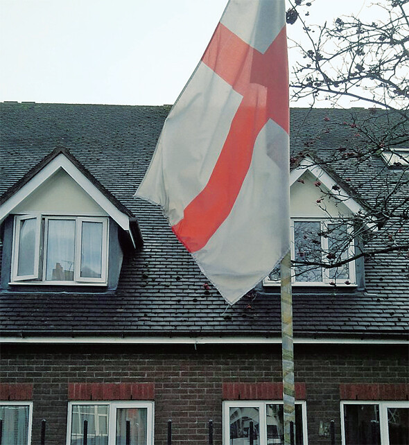 잉글랜드 깃발을 내건 영국 버밍엄의 한 가정집 모습. 김기태