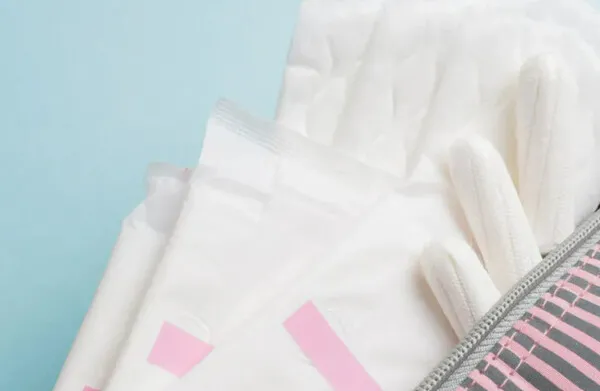 이 대통령 '생리대 값' 지적 왜?...외국보다 40% 비싸, 독과점·프리미... - 뉴스 썸네일 이미지