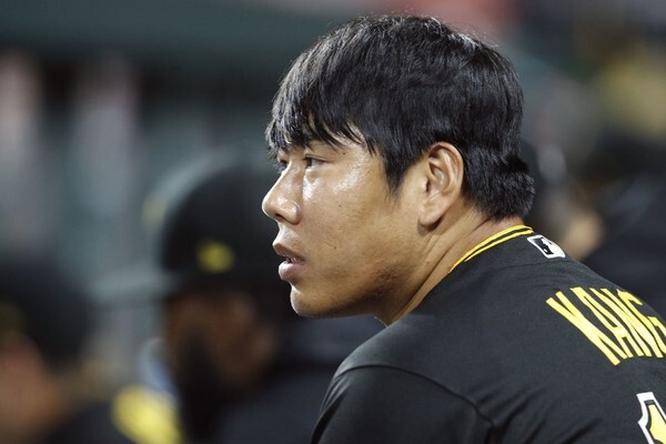 Ex-Pirates infielder Jung-Ho Kang banned for year by Korean