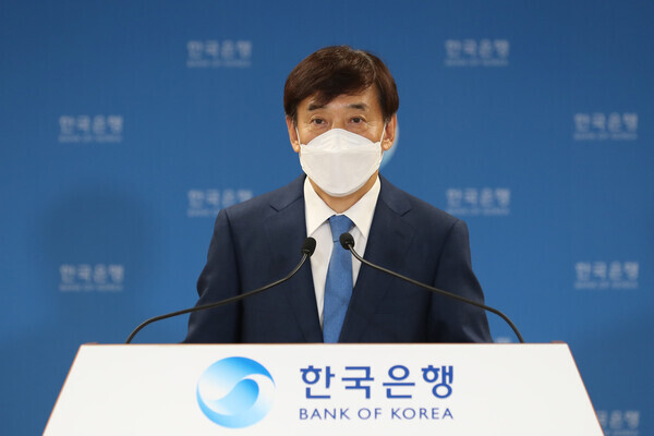 Lee Ju-yeol, governor of the Bank of Korea, speaks at a press conference on monetary policy at the Bank of Korea on Aug. 27. (provided by the Bank of Korea)