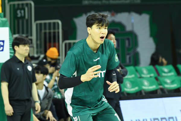 원주 DB 김종규는 10월27일 경기 이후 결장 중이다. 한국농구연맹 제공