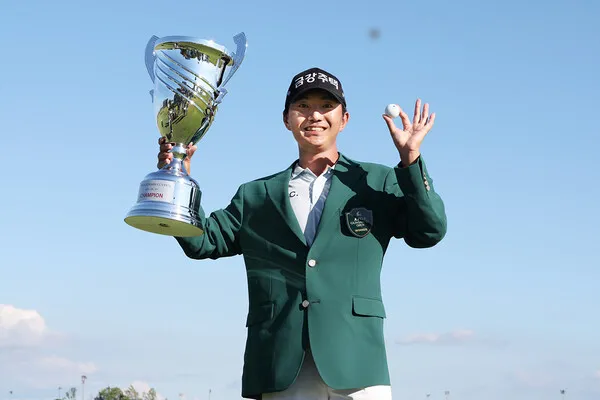 옥태훈 군산CC 오픈 제패…2주 연속 우승으로 시즌 2…