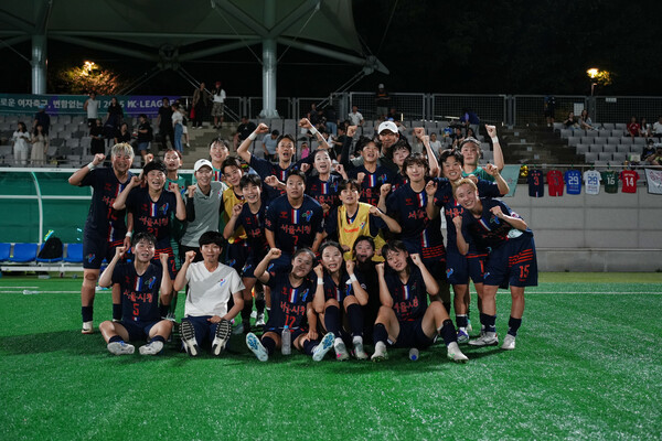 The Seoul City Hall, led by Yoo Young -sil, is smiling after winning the game with the WK League Incheon Hyundai Steel held on the 21st. Korean Women's Football Federation provided