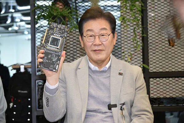 세계가 주목한 국산AI 칩..."한국형 엔비디아들에도 지원을" - 뉴스 썸네일 이미지