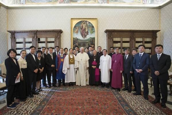 [Photo] Pope prays for inter-Korean reconciliation