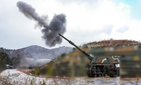 백령도 주둔 해병 6여단이 11월27일 케이(K)-9 자주포 해상사격훈련을 하고 있다. 해병대 제공