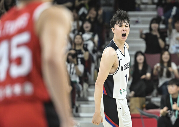 Lee Hyun Joong's evaluation match. Provided by the Korea Basketball Association