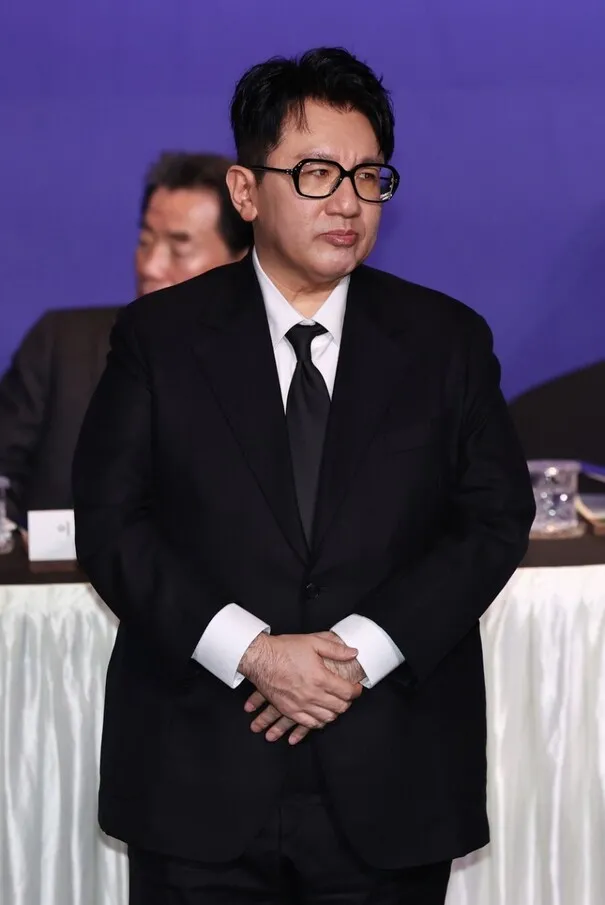 방시혁 하이브 의장, '사기적 부정거래' 혐의로 검찰 고발 결정! 금융당국 긴급 발표