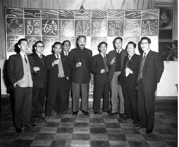 1961년 김상돈 초대  민선  서울시장(가운데)과 시의원들.