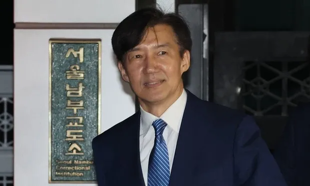 조국 출소 “검찰독재 종식 상징…헌법적 결단 이 대통령께 감사”