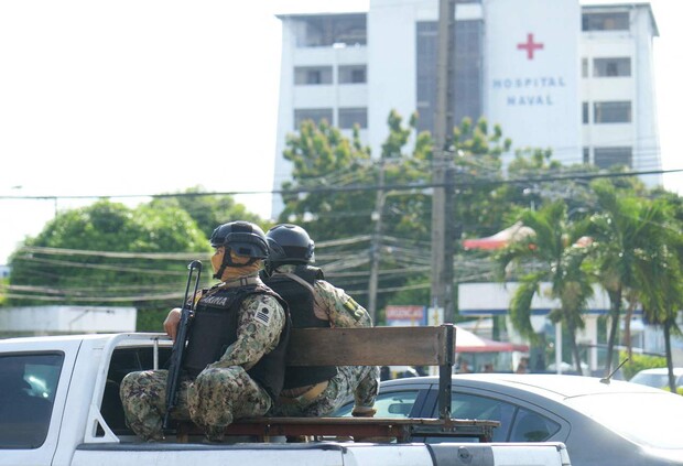멕시코 대사관서 체포된 에콰도르 전 부통령, 사흘 만에 혼수상태