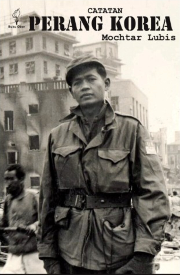 &lt;한국전쟁 기록&gt; 표지. 미군 장교의 옷을 입고 있는 목타르 루비스. 위키미디어 코먼스