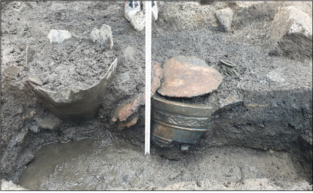 The automatic water clock and the Ilseong Jeongsiui are pictured before they were excavated. (provided by the Sudo Research Institute of Cultural Heritage)