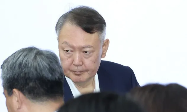 윤석열 내년 2월 전 석방?…법조계 “추가 구속될 가능성 커”