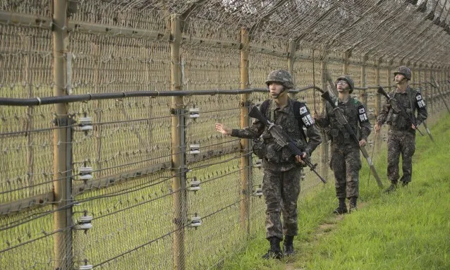 DMZ 지뢰 폭발에…국힘 “대통령 입꾹닫” 민주 “안보 정쟁화”