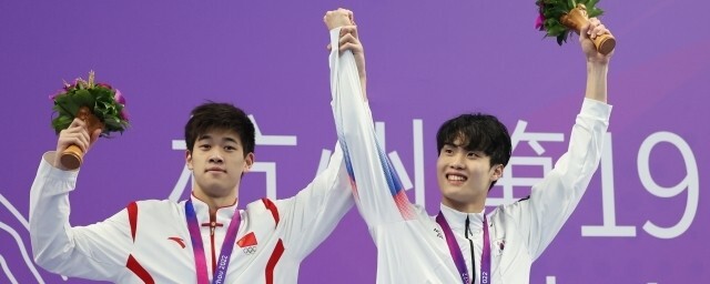 황선우·판잔러 ‘브로맨스’…“한중 팬들 서로 응원해줘요”
