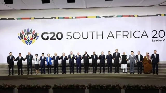 Leaders of G20 nations stand for a photo at their annual summit, held in South Africa this year. (AFP/Yonhap)
