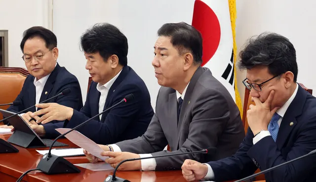 ‘결정적 흠결 없다’ 선 긋지만…여권, 싸늘한 여론에 …