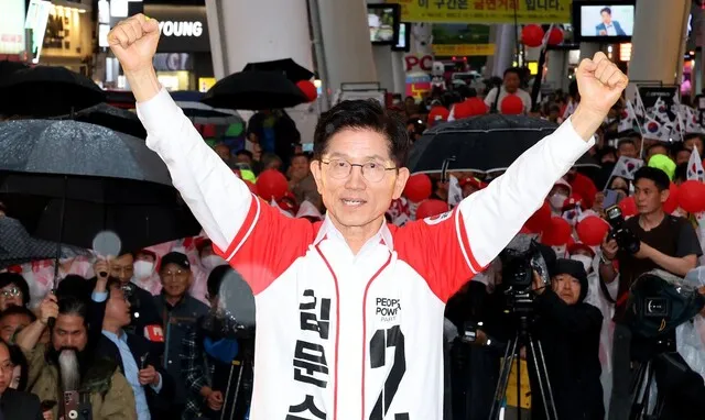 [단독] 김문수 유세현장에 우리공화당 버스…“후보님이 감사 전화”