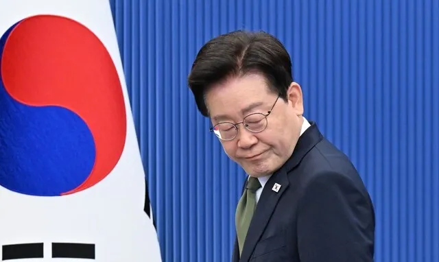에스엔에스 말고 동지가 필요하다 [성한용 칼럼]