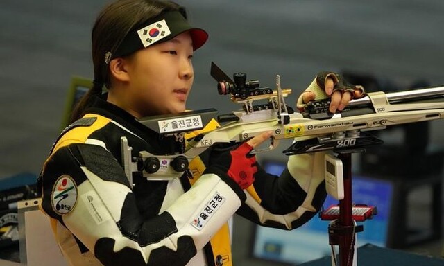 [쪽지뉴스] 권은지, 한국 여자 공기소총 선수로는 22년 만에 월드컵 우승