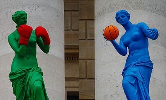 농구하는 비너스…프랑스 하원 앞 올림픽 조형물