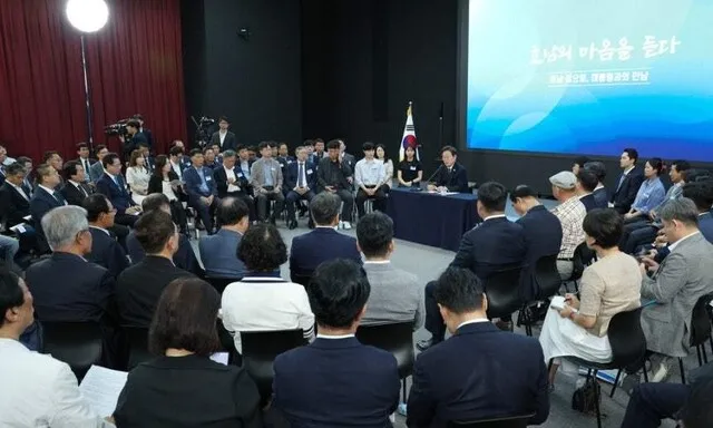 직접 소통하며 해결법 찾고 정책 실행까지…이 대통령 속…